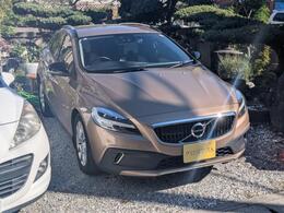 ボルボ V40 クロスカントリー D4 モメンタム ナビ ETC 