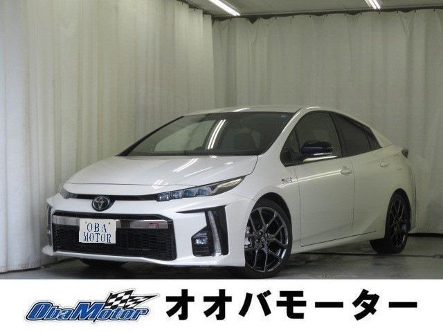 H29年式トヨタプリウスPHVGRスポーツのホワイト色が入庫しました♪燃費の良いプリウス♪安全性も高い1台です。通勤通学などにいかがでしょうか？