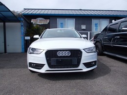 アウディ A4アバント 2.0 TFSI クワトロ 4WD D車　純正ナビ　シートヒーター