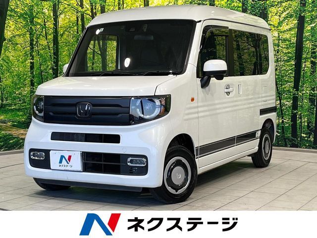 純正8型ナビ　バックカメラ　衝突軽減装置　レーダークルーズ　禁煙車