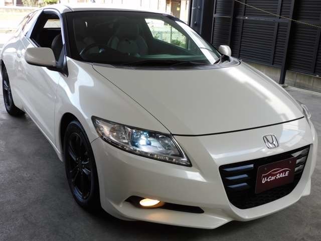 CR-Z　アルファ6速マニュアル車入荷しました！　外装色 ホワイトパール色