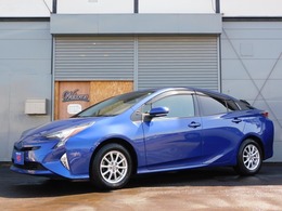 トヨタ プリウス 1.8 A E-Four 4WD 事故歴無　セーフティーセンス　寒冷地仕様