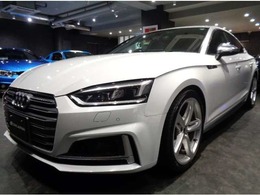 アウディ S5スポーツバック 3.0 4WD 3.0V6TFSIターボ354P8速パドルS4WD黒革カー