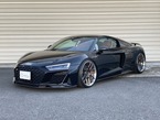 V10 パフォーマンス 5.2 FSI クワトロ 4WD