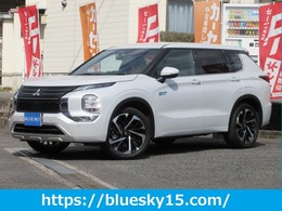 三菱 アウトランダー PHEV 2.4 P 4WD 7人乗り　BOSE　100V　AC電源　エレクトリ