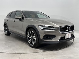 ボルボ V60クロスカントリー T5 AWD 4WD 修復歴無し 第三者機関評価書付 ベージュレ