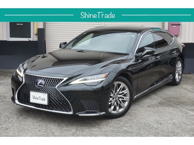 ワンオーナー後期モデルのハイブリッド！！レクサスディーラーにて保証継承して頂ければ、R9年6月までメーカー保証の対応が受けられます。
