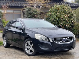 ボルボ V60 T4 