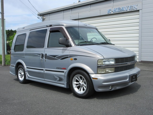 三井物産正規ディーラー車です　AWD　実走64000km　本皮シート　4キャプテン　電動ソファーベッドです