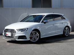 アウディ S3スポーツバック 2.0 4WD ワンオーナー　認定中古車