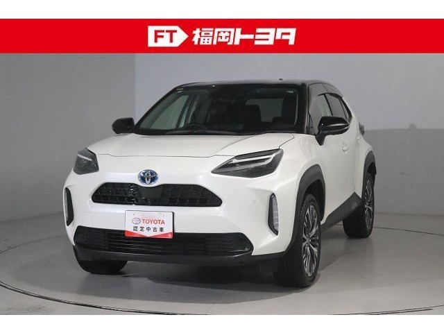 ディスプレイオーディオ、パノラミックビューモニター、ワンオーナー、シートヒーター、ドライブレコーダー、クルーズコントロール、ETC、衝突被害軽減システムが付いた安心のヤリスクロスHEV！！