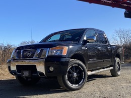 米国日産 タイタン クルーキャブ SL 4WD ヘビーメタルクロームパッケージ/新車並行