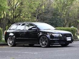 アウディ RS4アバント 4.2 4WD ブラックスタイル レザー張替済 右ハンドル