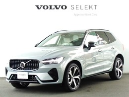 ボルボ XC60 リチャージ アルティメット T6 AWD プラグイン ハイブリッド 4WD 試乗車　電動ガラスサンルーフ