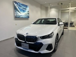 BMW i5 eドライブ40 Mスポーツ 