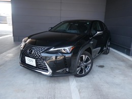 レクサス UX 300h バージョンL 4WD CPO(認定中古車)