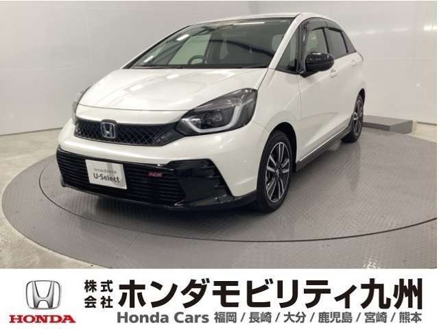 プラチナホワイト・パールのFIT e:HEV RSが入庫しました！！