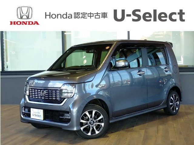 ■スタイリッシュなフロントデザインが魅力のN-WGNカスタム。コンパクトながら室内空間は広く、日常使いにも便利です。アイドリングストップや安心の安全装備も充実。初めての軽にもおすすめの一台です。