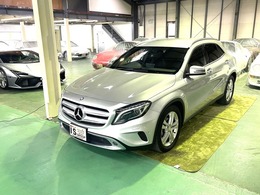 メルセデス・ベンツ GLAクラス GLA180 記録簿5枚 保証書 取説 ベーシックPKG