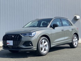 アウディ Q3 35 TFSI アドバンスト パーシャルレザー　ブラックスタイリング