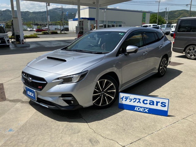 レヴォーグ　ワンオーナーの程度良好の1台入庫しました！純正ナビフルセグ・コンビレザーなど装備充実です！お早めにご検討下さい。