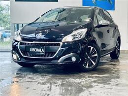 プジョー 208 アリュール シエロ プラス 250台限定　ガラスルーフ　純正ナビ　TV　a