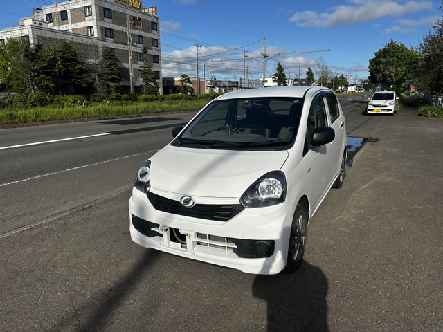 当店の販売車はレンタカーとして稼働中です。貸出中で現車確認ができない場合がありますので事前にお問い合わせをお願い致します。