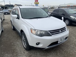 三菱 アウトランダー 2.4 24MS 4WD 