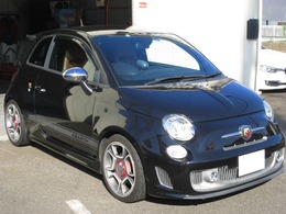 アバルト 595 コンペティツィオーネ タン色内装