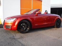 アウディ TTロードスター 2.0 TFSI クワトロ 4WD フル電動オープンカー