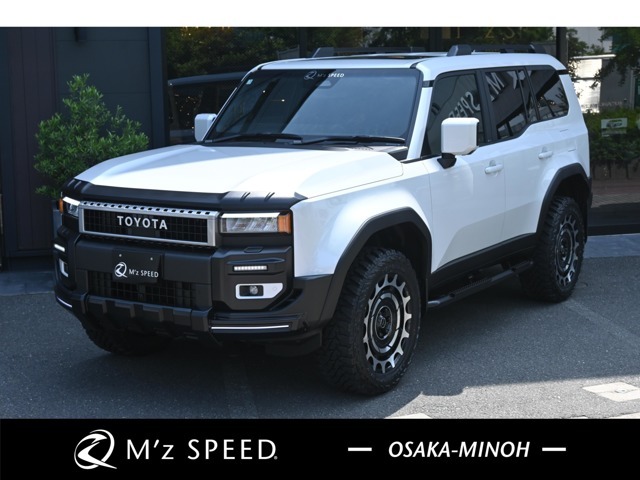 人気のランクル250 登録済み未使用車のコンプリートカーとなります！■迫力あるホイールにブロックタイヤも装着済みです！