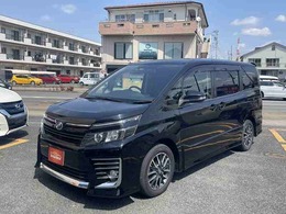トヨタ ヴォクシー 2.0 ZS 純正ナビ　フリップダウンモニター　7人乗