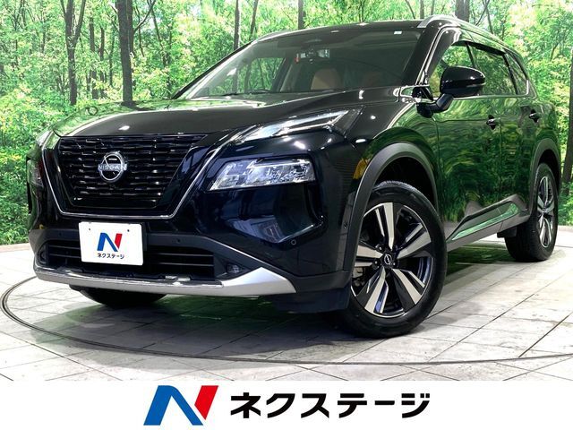 サンルーフ　ナッパレザーシート　BOSE　メーカー12型ナビ　BSM