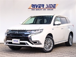 三菱 アウトランダーPHEV 2.4 G 4WD 1オーナSDナビフルセグDVD再生全方位カメラ