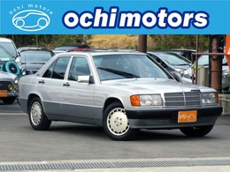 メルセデス・ベンツ 190クラス 190E 2.3 全塗装済・ライトレストア