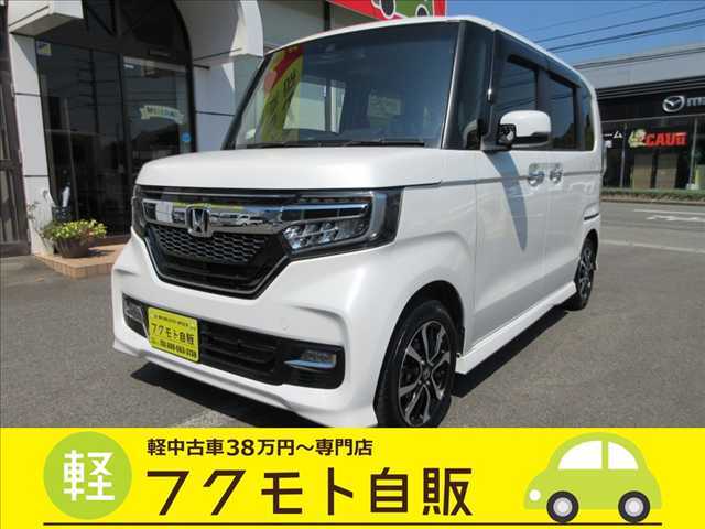 走行距離が27000キロと少なめのN-BOXカスタム入庫致しました！純正8インチナビ・フルセグTV・CD/DVD再生・Bluetooth・ETC・Fドラレコ・追突軽減ブレーキ・左側電動スライドなど装備も充実しております！(^^)！