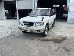 いすゞ ビッグホーン 3.0 ハンドリングバイロータス ロング ディーゼルターボ 4WD 5MTマニアル