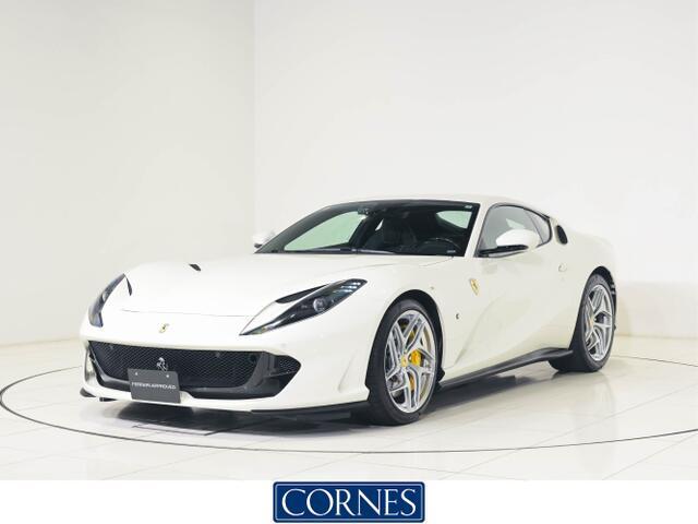 Ferrari 812 Superfastは、自然吸気V12エンジンを搭載したフロントエンジンGTの頂点ともいえるモデルです。