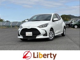 トヨタ ヤリス 1.0 X 禁煙車 Toyota Safety Sense ステアリング