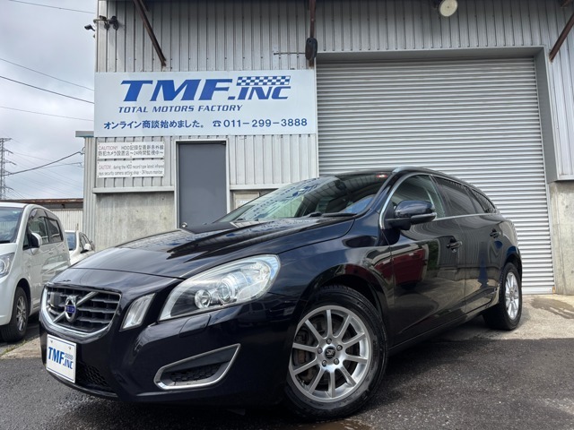 人気のV60入庫！　オートマ・4WDの車検整備付が総額65万8千円です！問い合わせはTEL011-299-3888まで！
