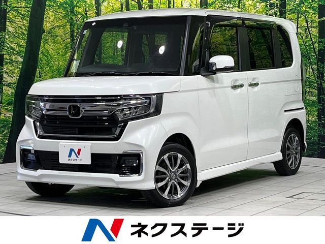 4WD　禁煙車　衝突軽減　純正ナビ　バックカメラ　レーダークルーズ
