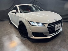 アウディ TT クーペ 2.0 TFSI クワトロ 4WD 