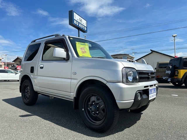 長く乗って頂けるお車をお選びいただく為に誠心誠意お手伝いいたします！気持ちいい車内を造る為きれいに磨き上げました。清潔感溢れる車内になっています。