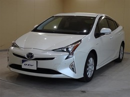 トヨタ プリウス 1.8 A E-Four 4WD ワンオ-ナ-　ナビ　寒冷地　サポカ-
