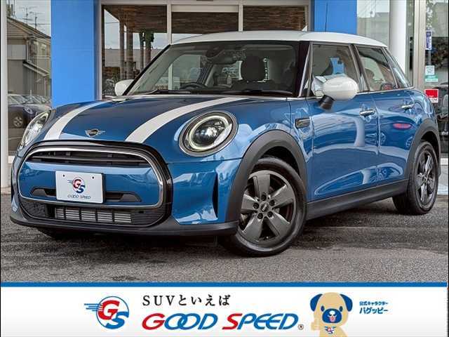 R3年式MINI5ドアクーパー入庫！希少なアイランドブルー！お問い合わせは、052-773-4092後藤まで！ AppleCarPlay　バックカメラ　アダクティブクルーズコントロール　インテリジェントセーフティー　コンフォートア