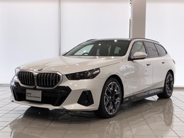 BMW i5ツーリング eドライブ40 Mスポーツ 全国2年保証　パノラマガラスサンルーフ