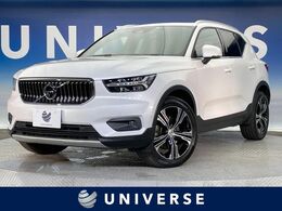 ボルボ XC40 T4 AWD インスクリプション 4WD パノラマガラスサンルーフ　harman・kardon