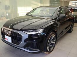 アウディ Q8 55 TFSI quattro 認定中古車　ワンオーナー　禁煙車　ETC