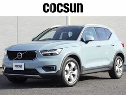 ボルボ XC40 T4 モメンタム ワンオーナー　ナビゲーション　禁煙車