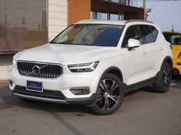 ボルボ XC40 T4 AWD インスクリプション 4WD R1.2.3.4.5記録簿付/ワンオーナー